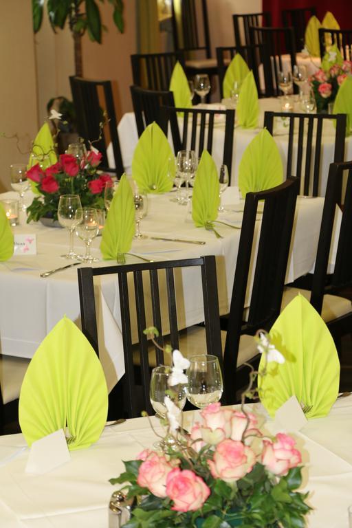 Hotel Restaurant Roessli Uetendorf Kültér fotó